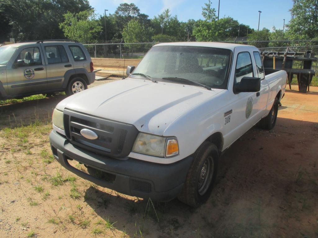 2006 Ford Ranger Extended Cab Pickup Truck.