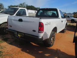 2004 Ford F-150  XL 4WD Pickup Truck.