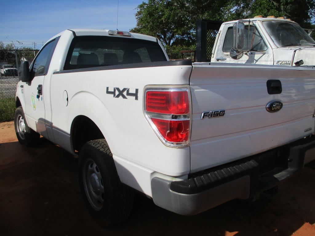 2012 Ford F-150  XL 4WD Pickup Truck.