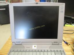 Toshiba Satellite 220CDS Laptop Computer.