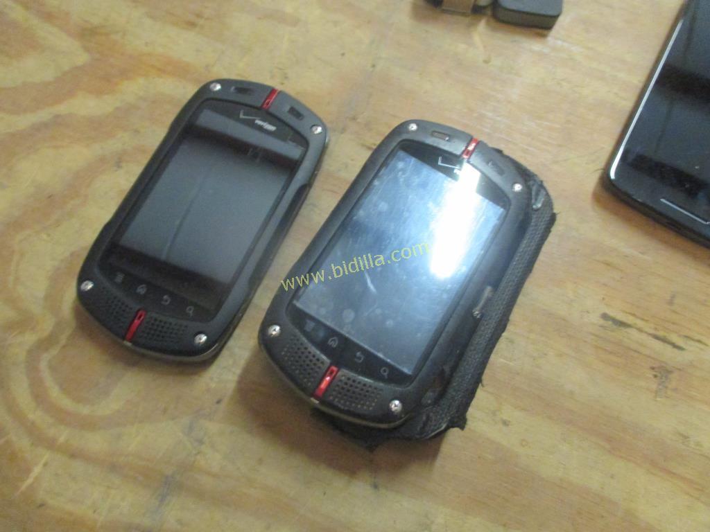 (2) Casio gz One Cell Phones