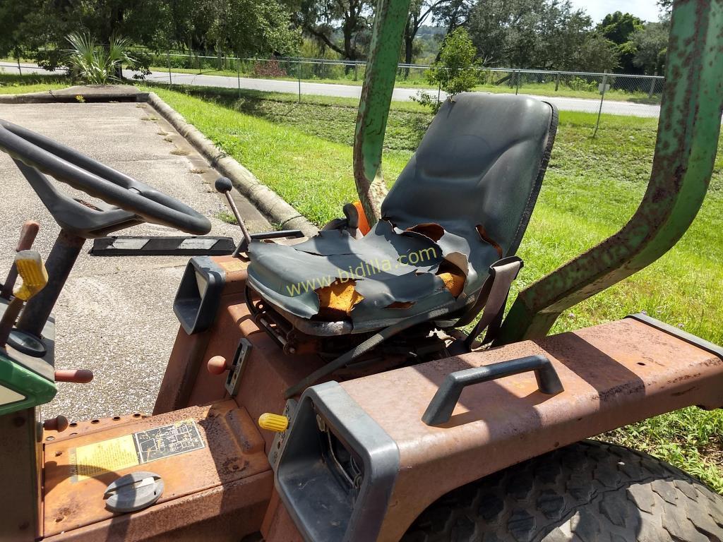 John Deere 855 Tractor