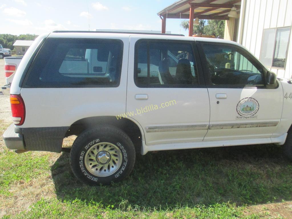 1999 Ford Explorer SUV