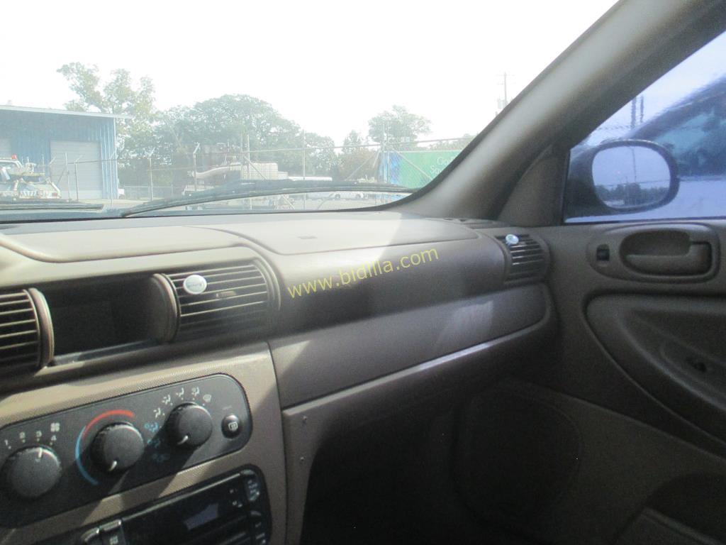 2004 Dodge Stratus Sedan