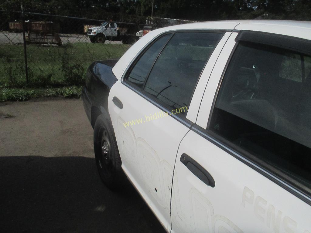 2009 Ford Crown Victoria Sedan