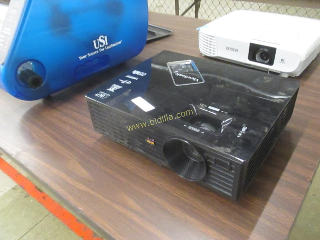 View Sonic PJD6223 HD Projector