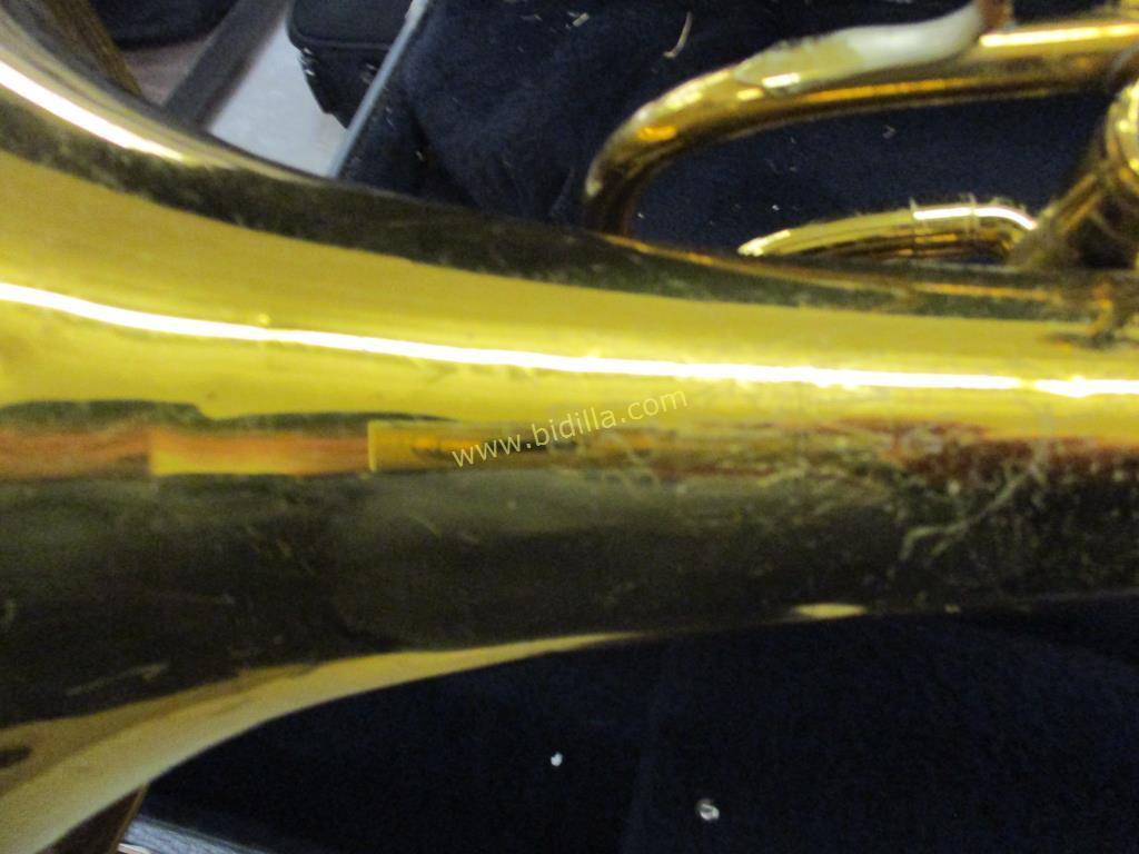 King Marching French Horn w/ Case.