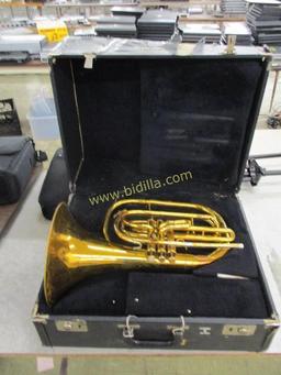 King Marching French Horn w/ Case.