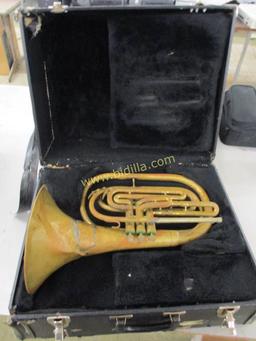 King Marching French Horn w/ Case.