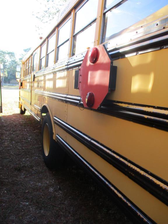 1995 Thomas Built School Bus International 3800.