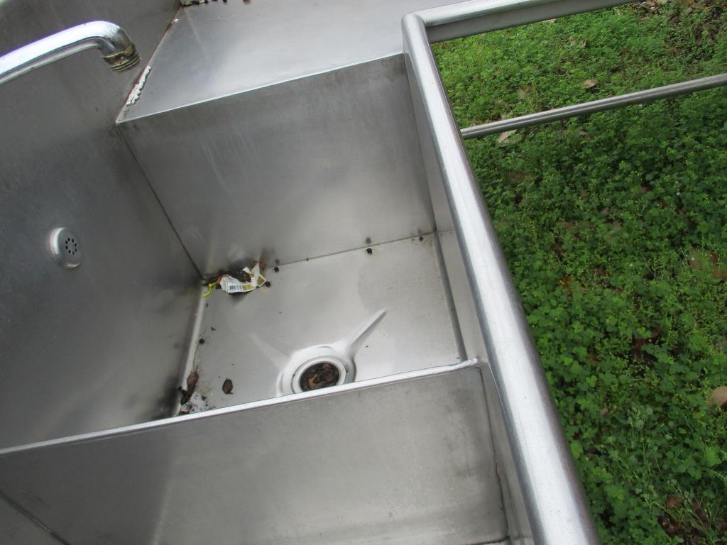 Stainless Steel 3 Compartment Sink.