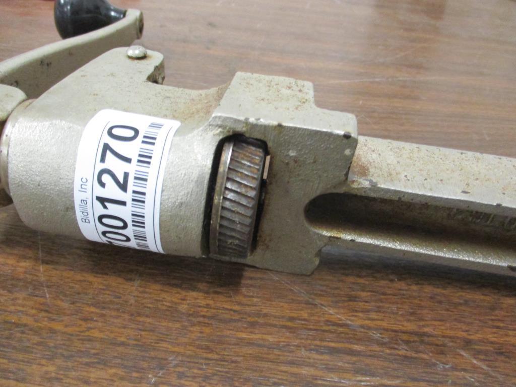 Edlund Commercial Can Opener Size 1.