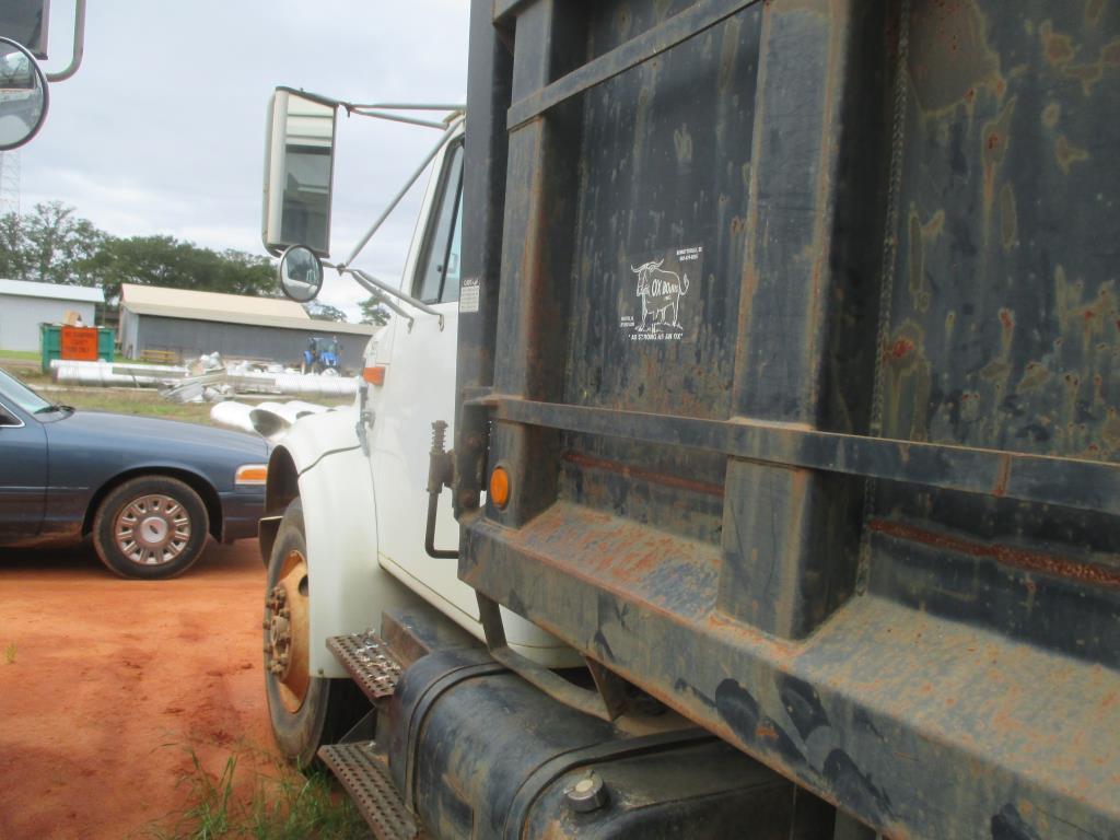 1998 International 4900 Dump Truck.