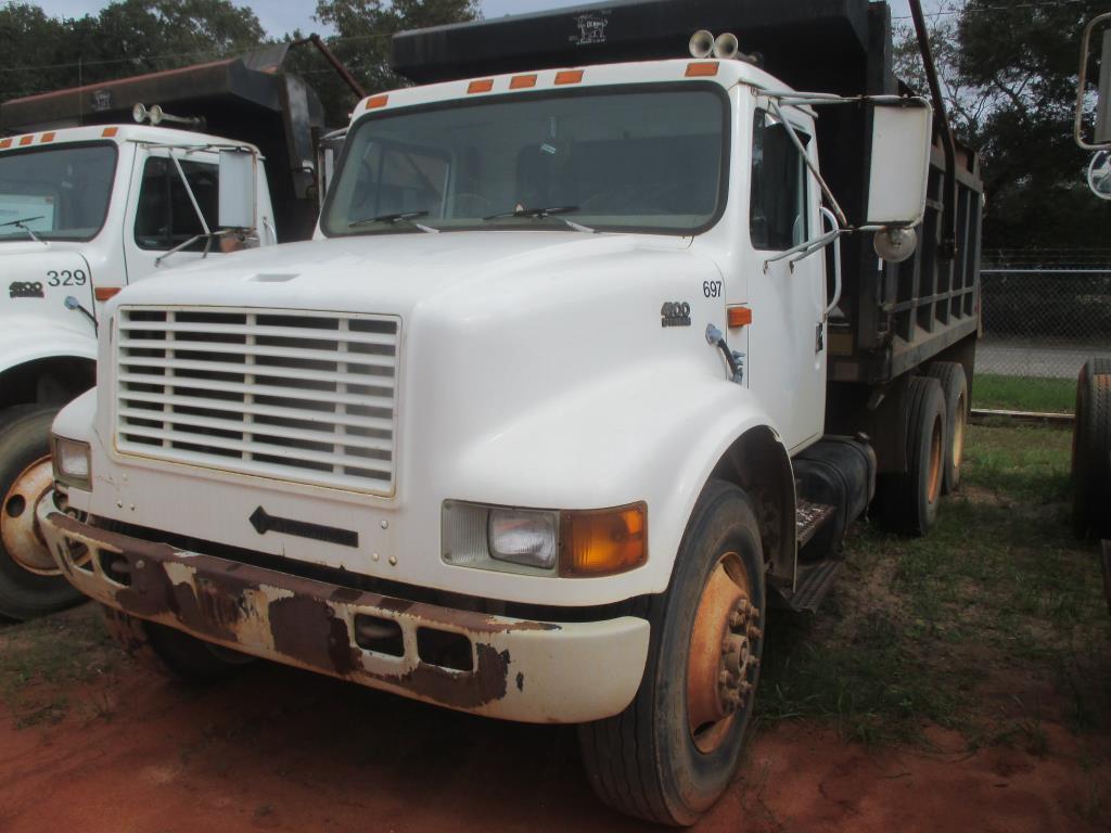 1998 International 4900 Dump Truck.