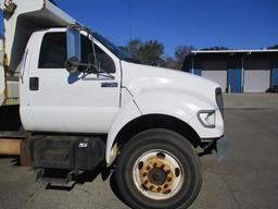 2002 Ford F-750 Dump Truck.