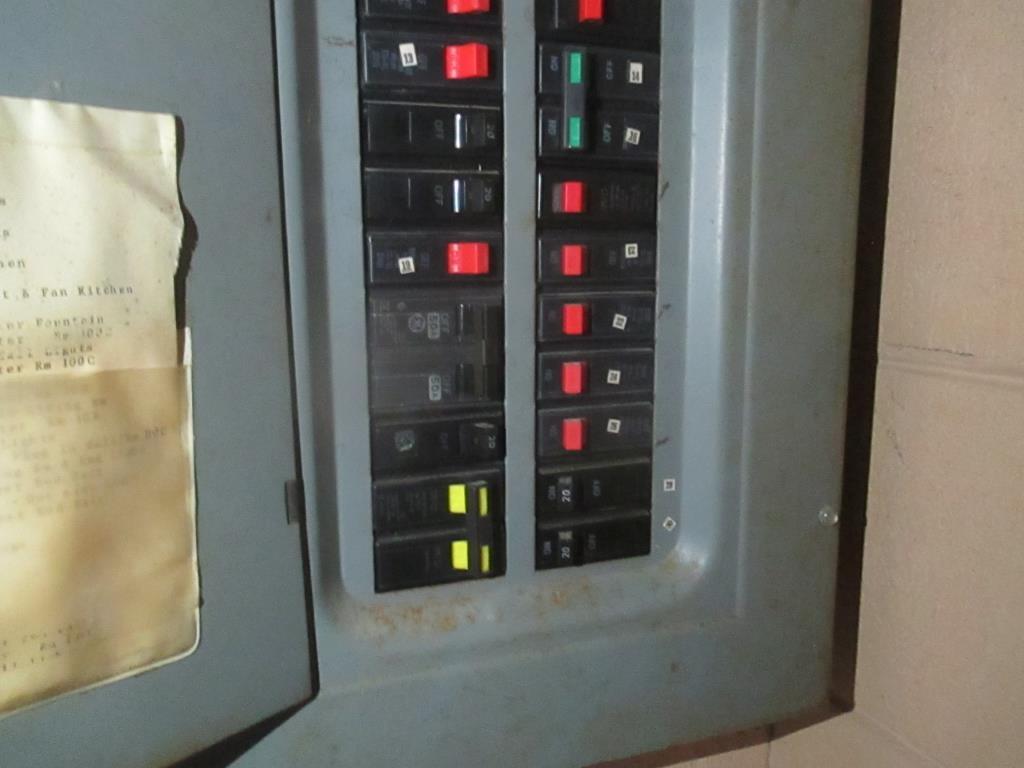 GE Circuit Breaker