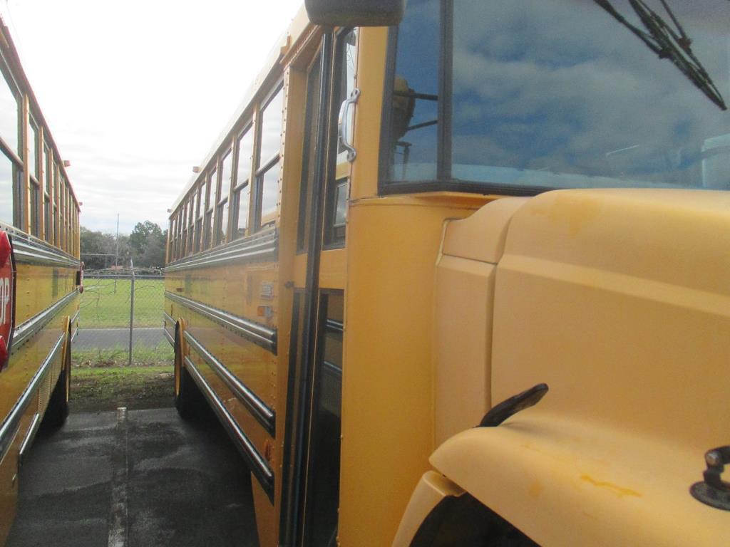 2005 Thomas Built School Bus Freightliner FS65.