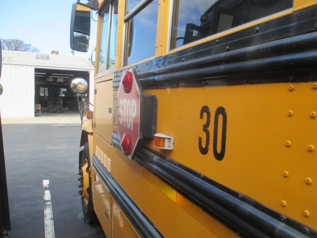 2005 Thomas Built School Bus Freightliner FS65.