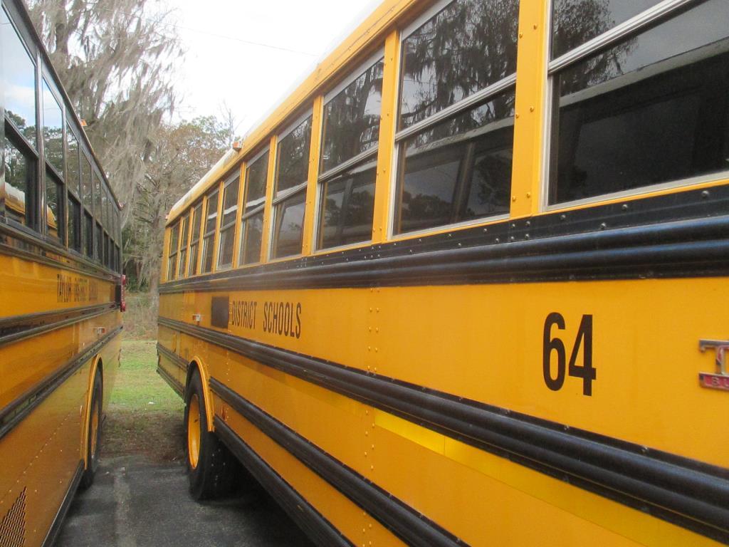 2005 Thomas Built School Bus Freightliner FS65.