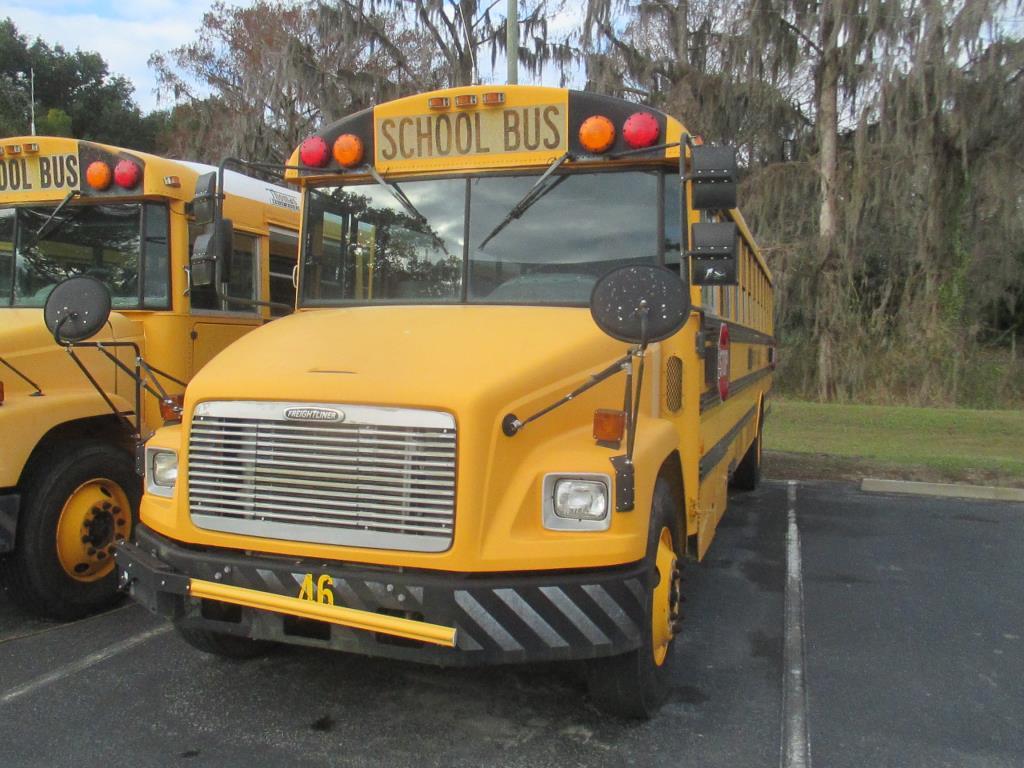 2002 Thomas Built School Bus Freightliner FS65.