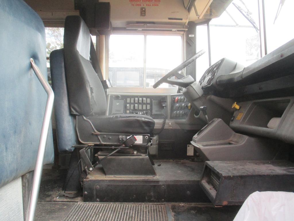 2002 Thomas Built School Bus Freightliner FS65.