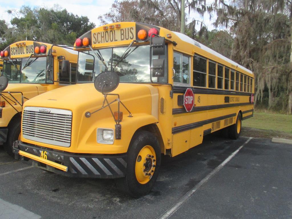 2002 Thomas Built School Bus Freightliner FS65.