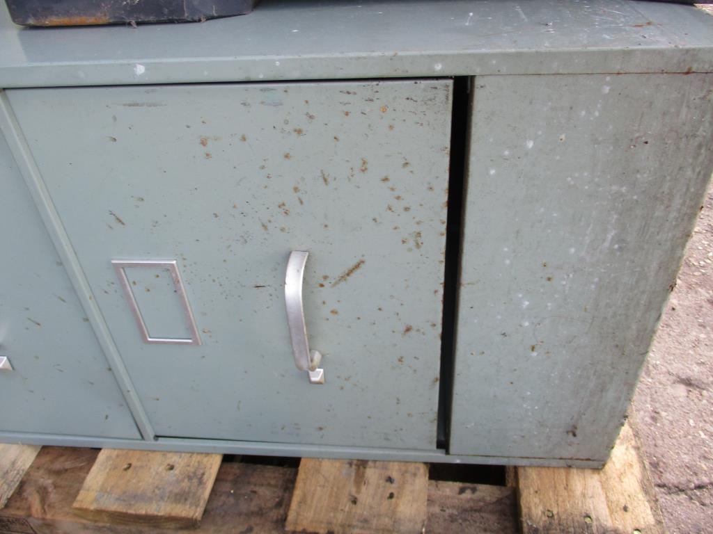 Metal File Cabinet, 2 Drawer, Legal.