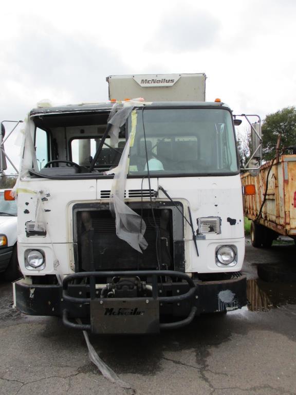 2008 Autocar Wx Side Loader Garbage Truck.