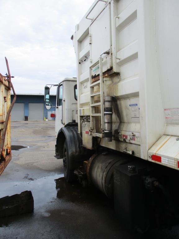 2008 Autocar Wx Side Loader Garbage Truck.