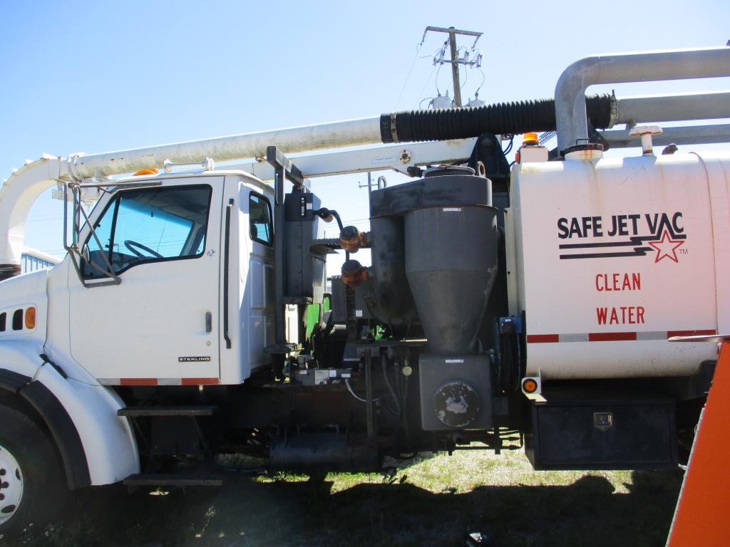 1999 Sterling LT7501 Safe Jet Vacuum Truck.