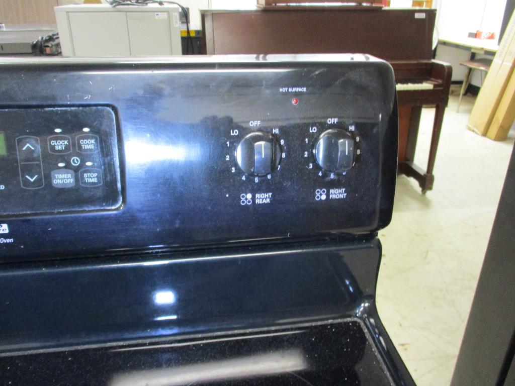 Kenmore Ceramic Top 4 Burner Oven.