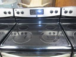 Kenmore Ceramic Top 4 Burner Oven.