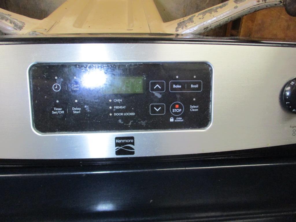 Kenmore Ceramic Top 4 Burner Oven.