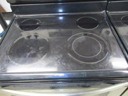 Kenmore Ceramic Top 4 Burner Oven.