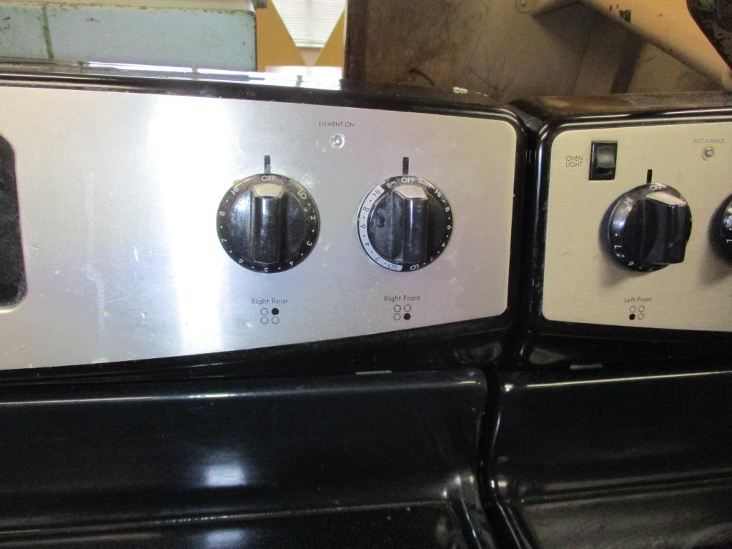 Kenmore Ceramic Top 4 Burner Oven.