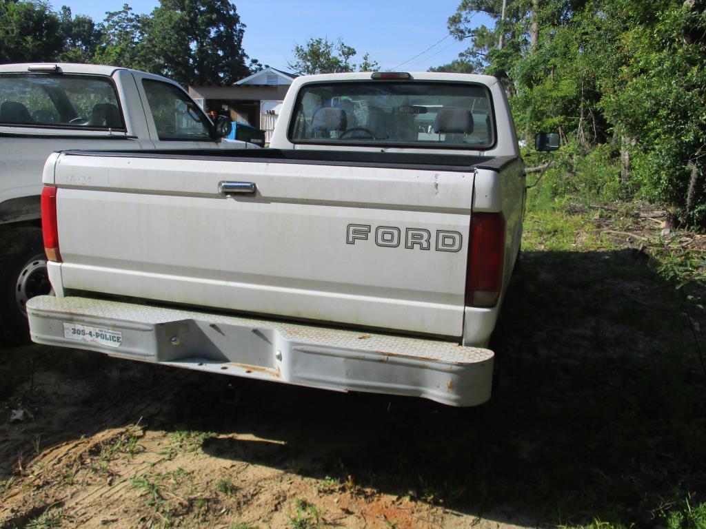 1995 Ford F-150 Pickup Truck.