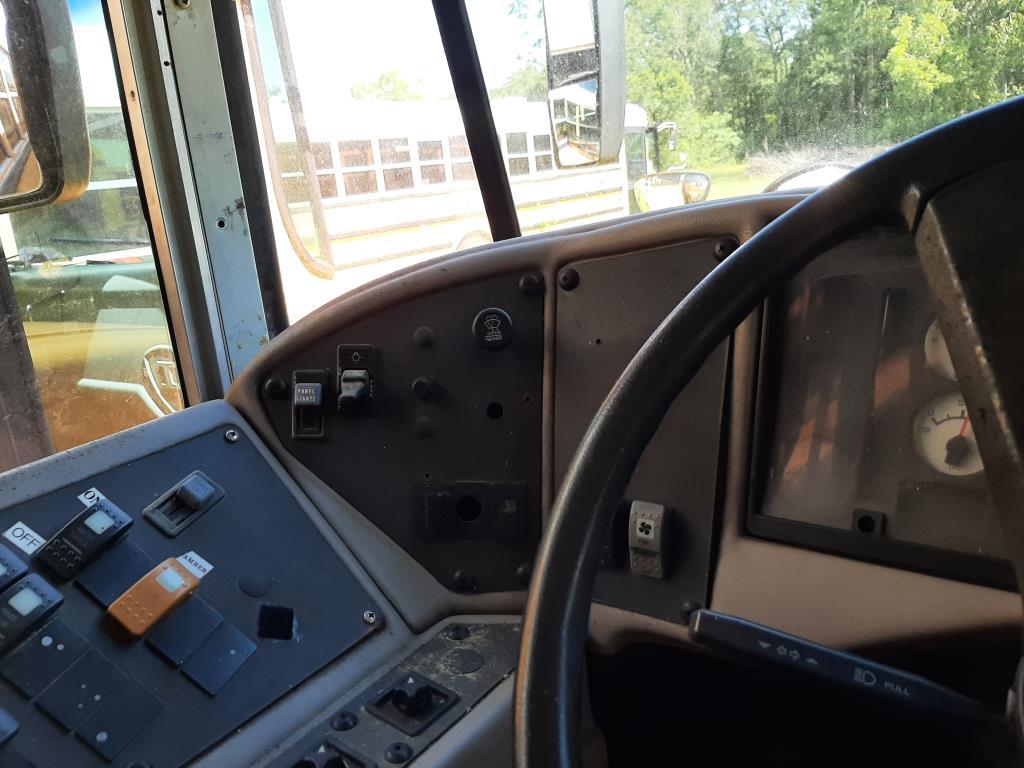 2004 International/Navistar CE School Bus