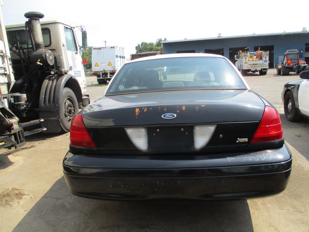 2009 Ford Crown Victoria Police Interceptor.