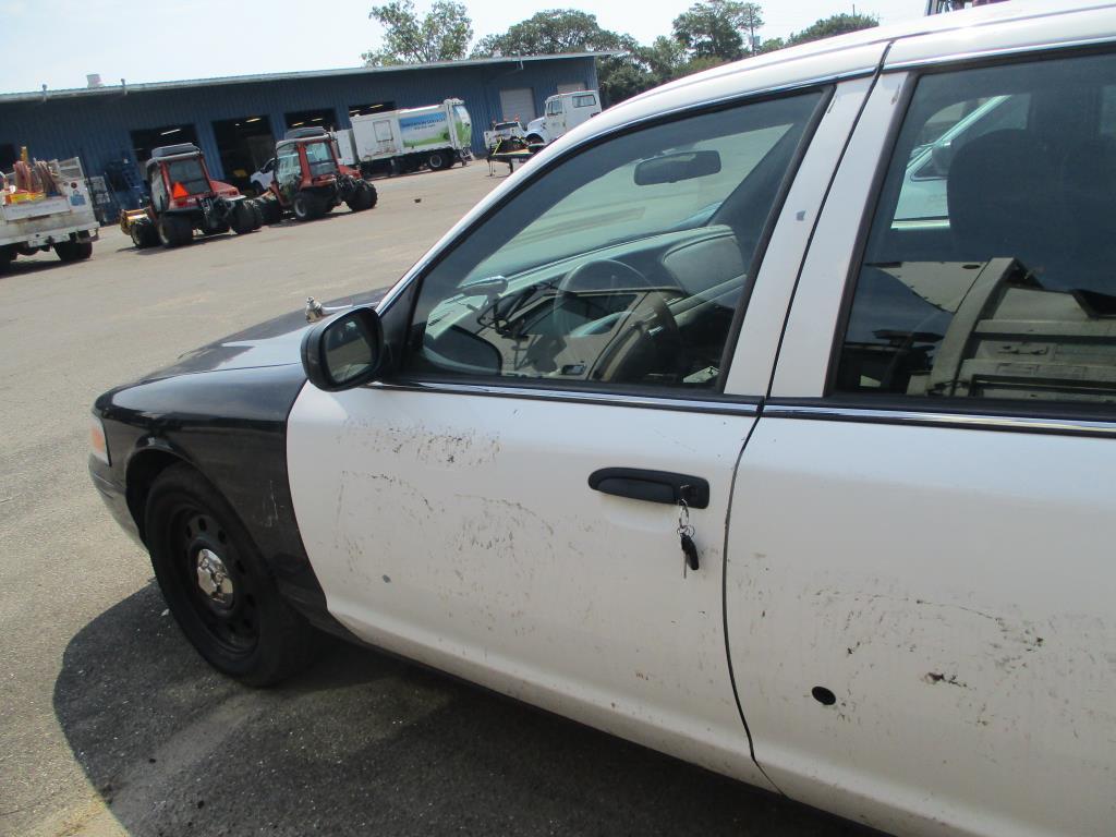 2009 Ford Crown Victoria Police Interceptor.