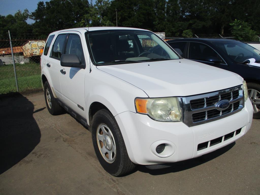 2008 Ford Escape XLS 4 Door SUV.