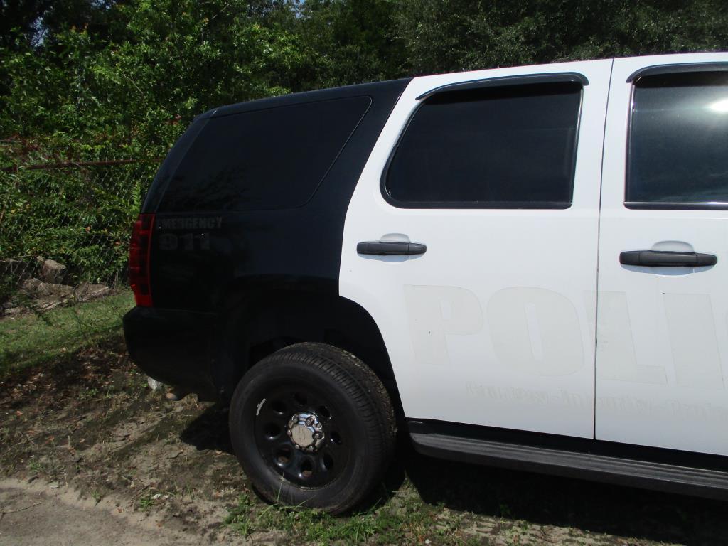 2014 Chevrolet Tahoe 4 Door SUV.