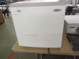 Haier HSE02WNAWW Refrigerator