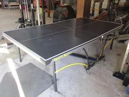 Stiga T8690 Folding Ping Pong Table