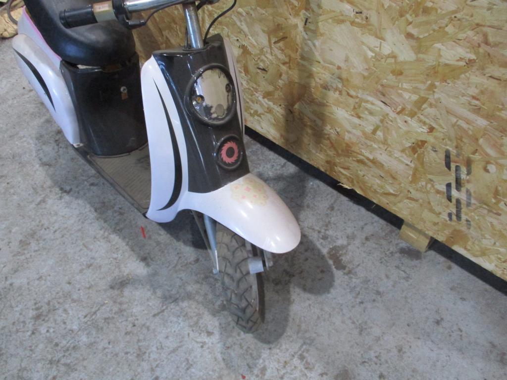 Razor Rella Electric Scooter