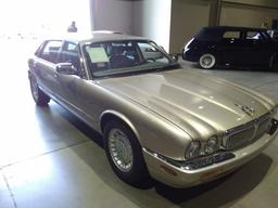 1999 Jaguar Vanden Plas