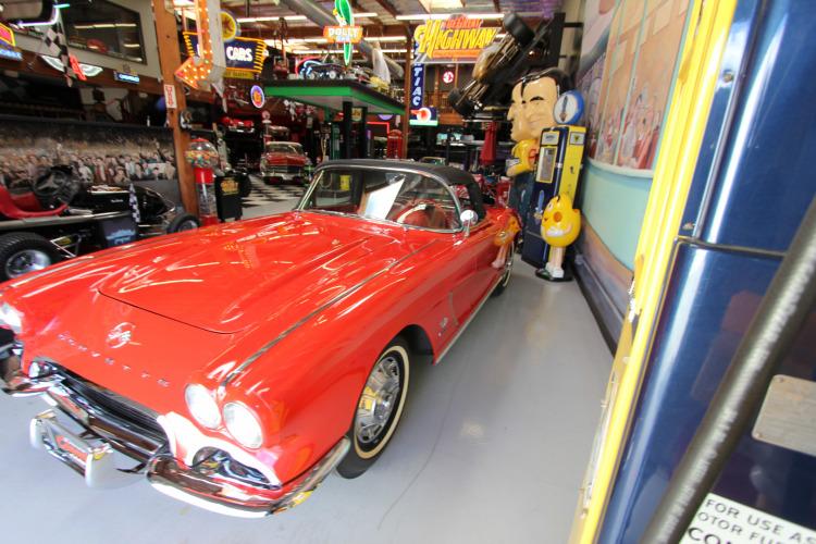 1962 Chevrolet Corvette Roadster