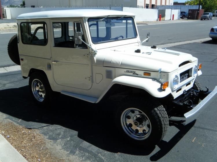 1972 Toyota FJ40 SUV