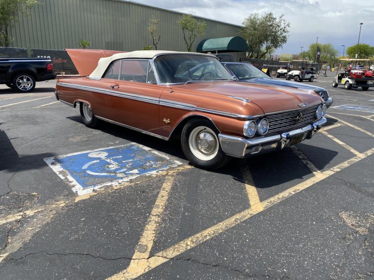 1962 Ford Galaxie Sunliner 500 Convertible