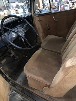 1935 Chevrolet 2 Door Sedan - Barn Find