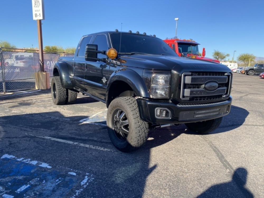 2015 Ford Platinum F350 Shortbed Dually